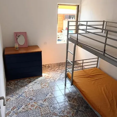 Debora